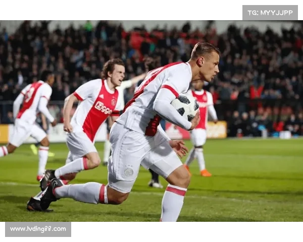 如何从球队发展与文化差异理解埃因青年与阿贾青年队的独特性